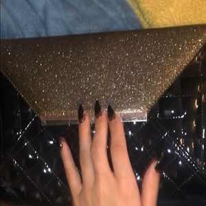 Nila Anthony purse